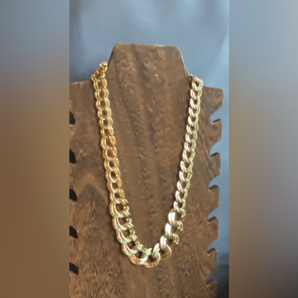 Vintage Gold Color Necklace Interconnected Curved Circles Simple Hook Clasp 23”